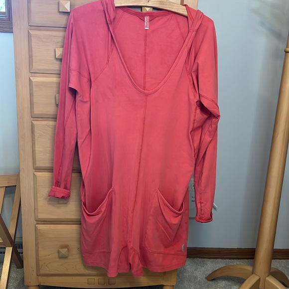 EUC Free People Movement size XS Hot Shot Long Sleeve Romper - Picture 5 of 7